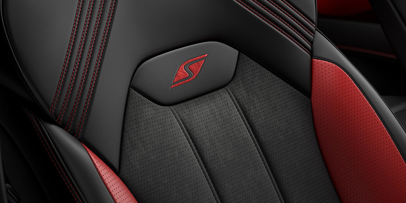 Bentley Gold Coast (Australia) Bentley Bentayga S seat with detailed red Hotspur stitching and black Beluga coloured hide. 
